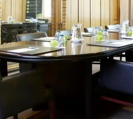 Nh Schiller מלון