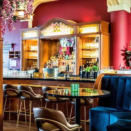 Nh Schiller מלון