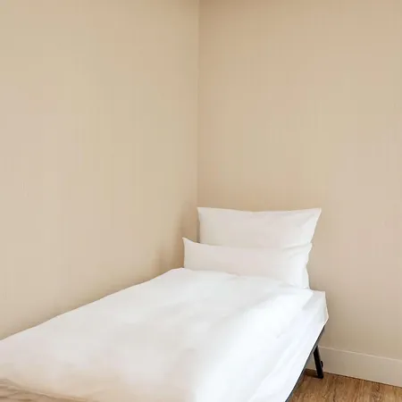 Hotel Nh Schiller