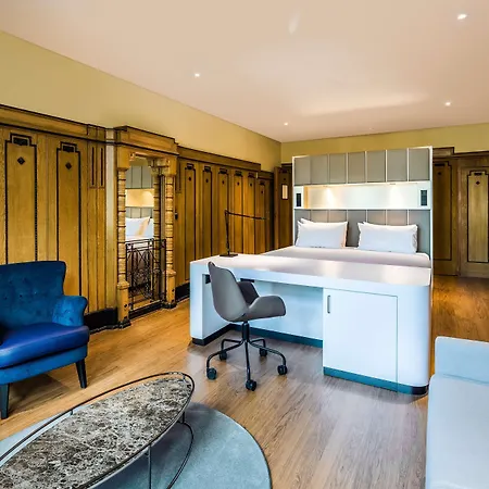 Nh Schiller Hotel 4*