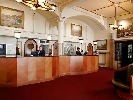 Hotell Nh Schiller