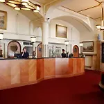 Отель Nh Schiller