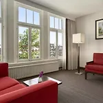 Отель Nh Schiller 4*