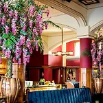 Отель Nh Schiller 4*