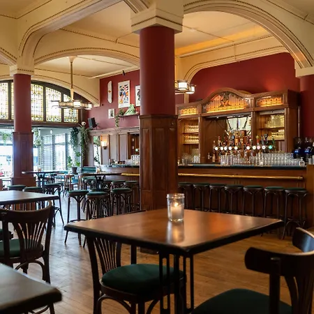 إن إتش شيلر 4* أمستردام