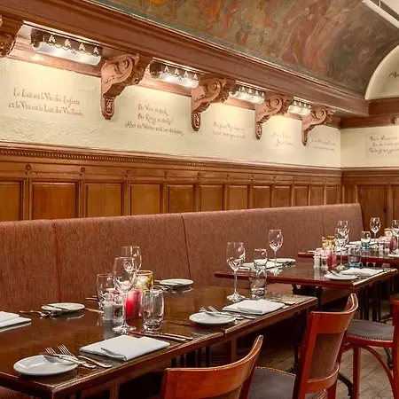 فندق إن إتش شيلر 4*